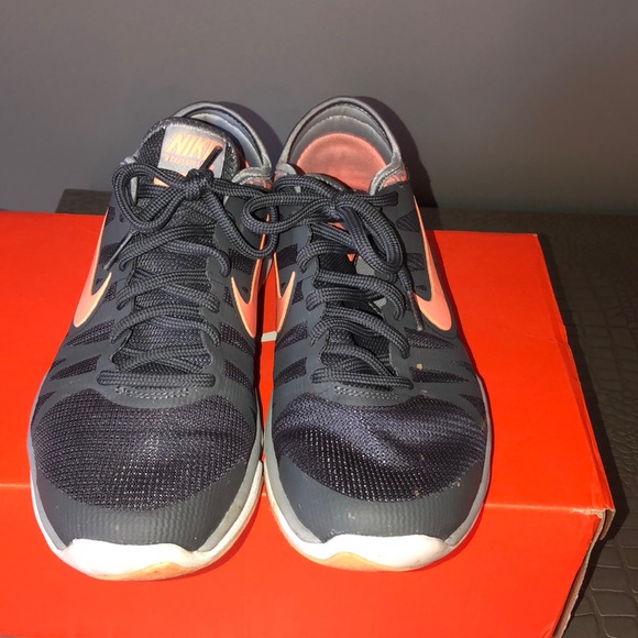 Nike Shoes - Nike Flex Train